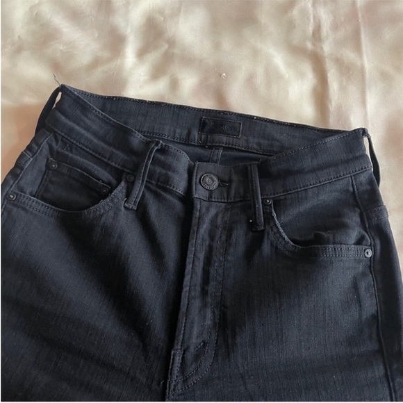 MOTHER- Mid Rise Insider Crop Step Fray Black Not Guilty Ankle Jeans Size 24 - Picture 4 of 12